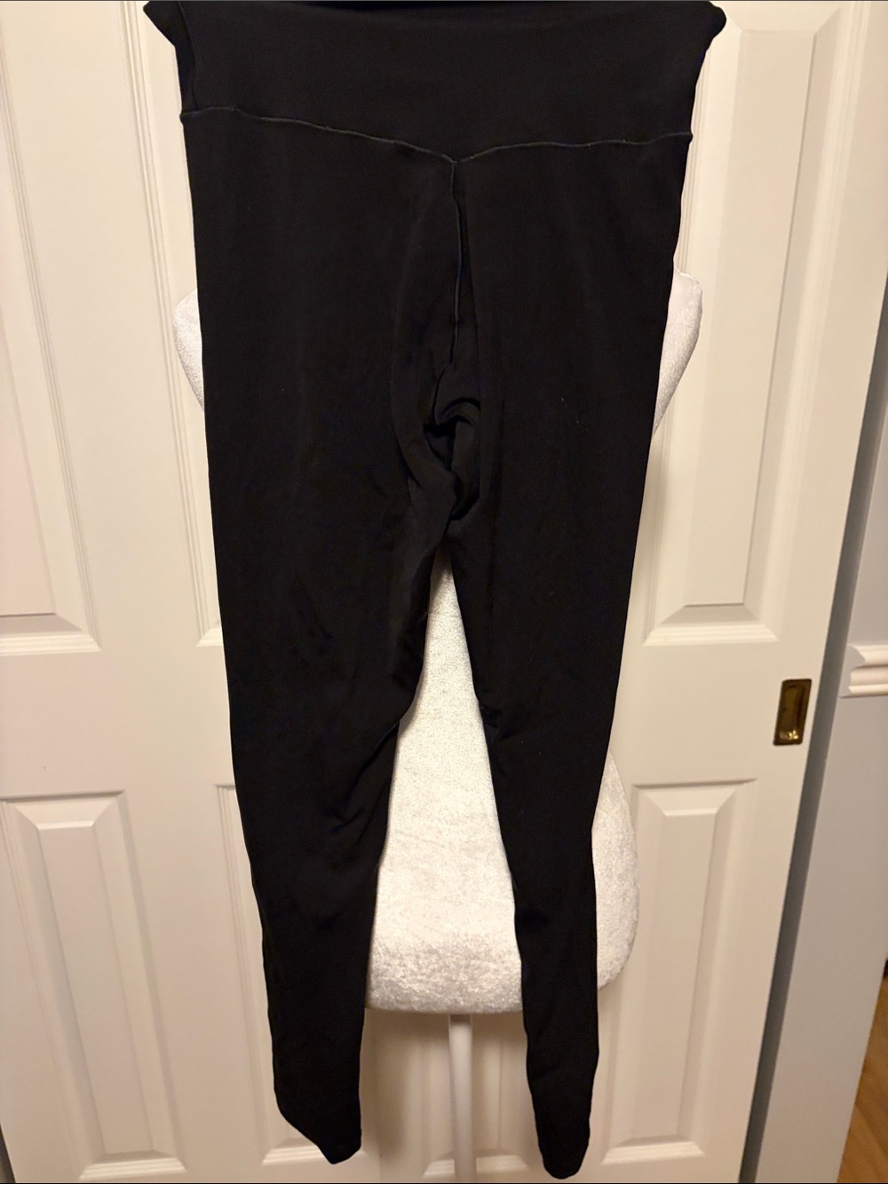 Aerie Black Crossover Waist Style Leggings Size Medium - Picture 2 of 8